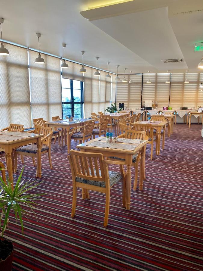 Pensiunea Rix Rooms Focşani Extérieur photo