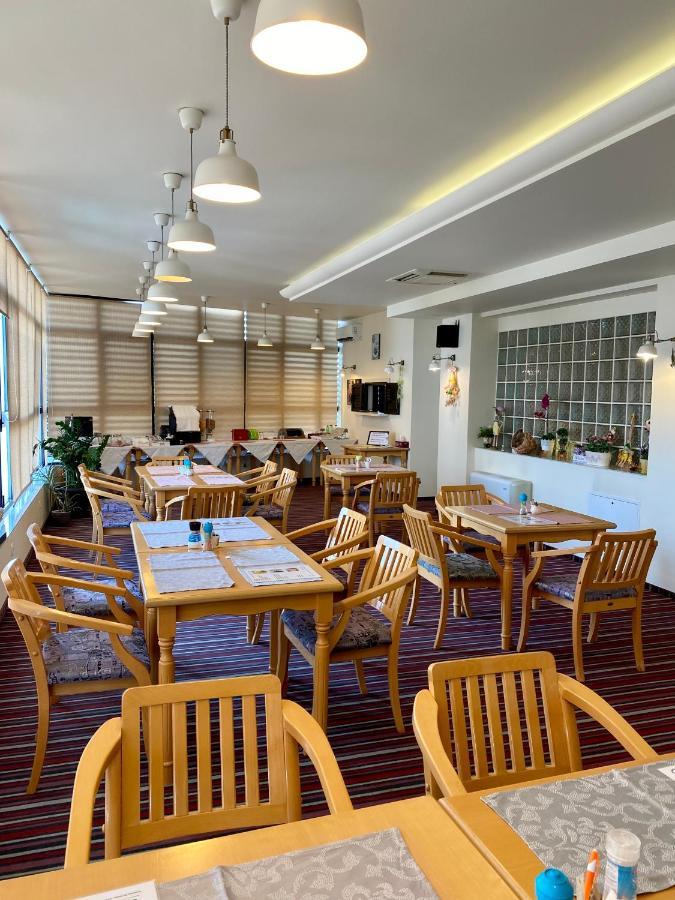 Pensiunea Rix Rooms Focşani Extérieur photo