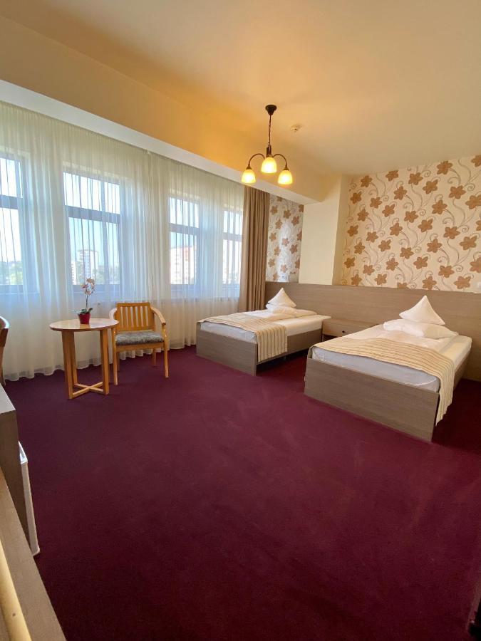 Pensiunea Rix Rooms Focşani Extérieur photo