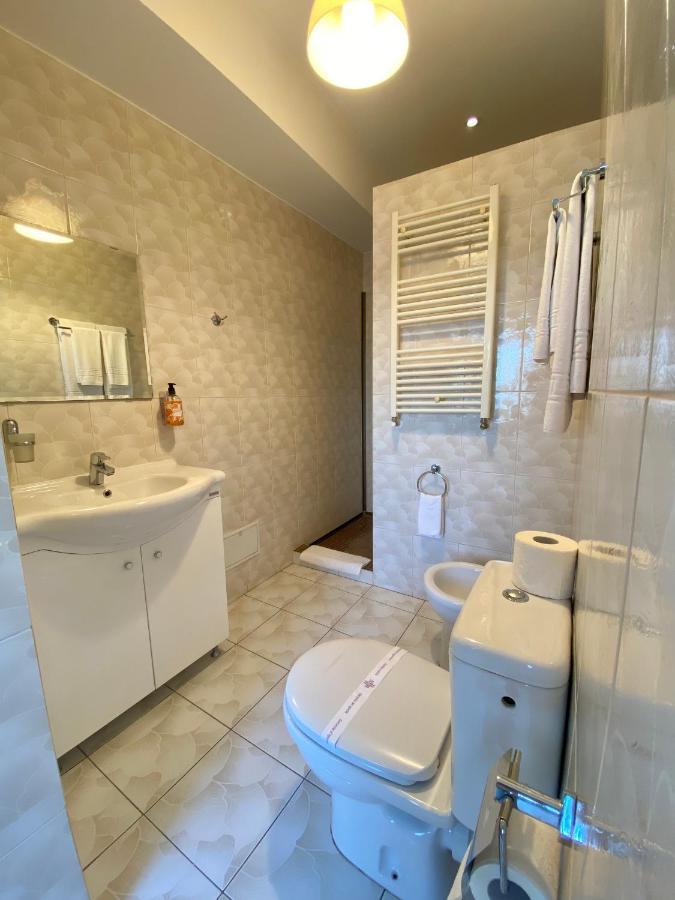 Pensiunea Rix Rooms Focşani Extérieur photo