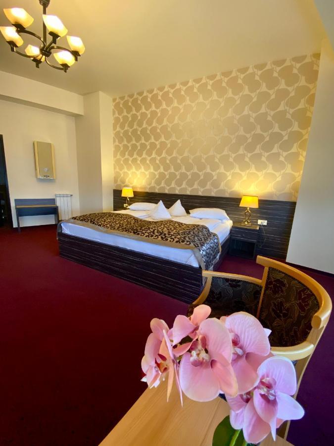 Pensiunea Rix Rooms Focşani Extérieur photo